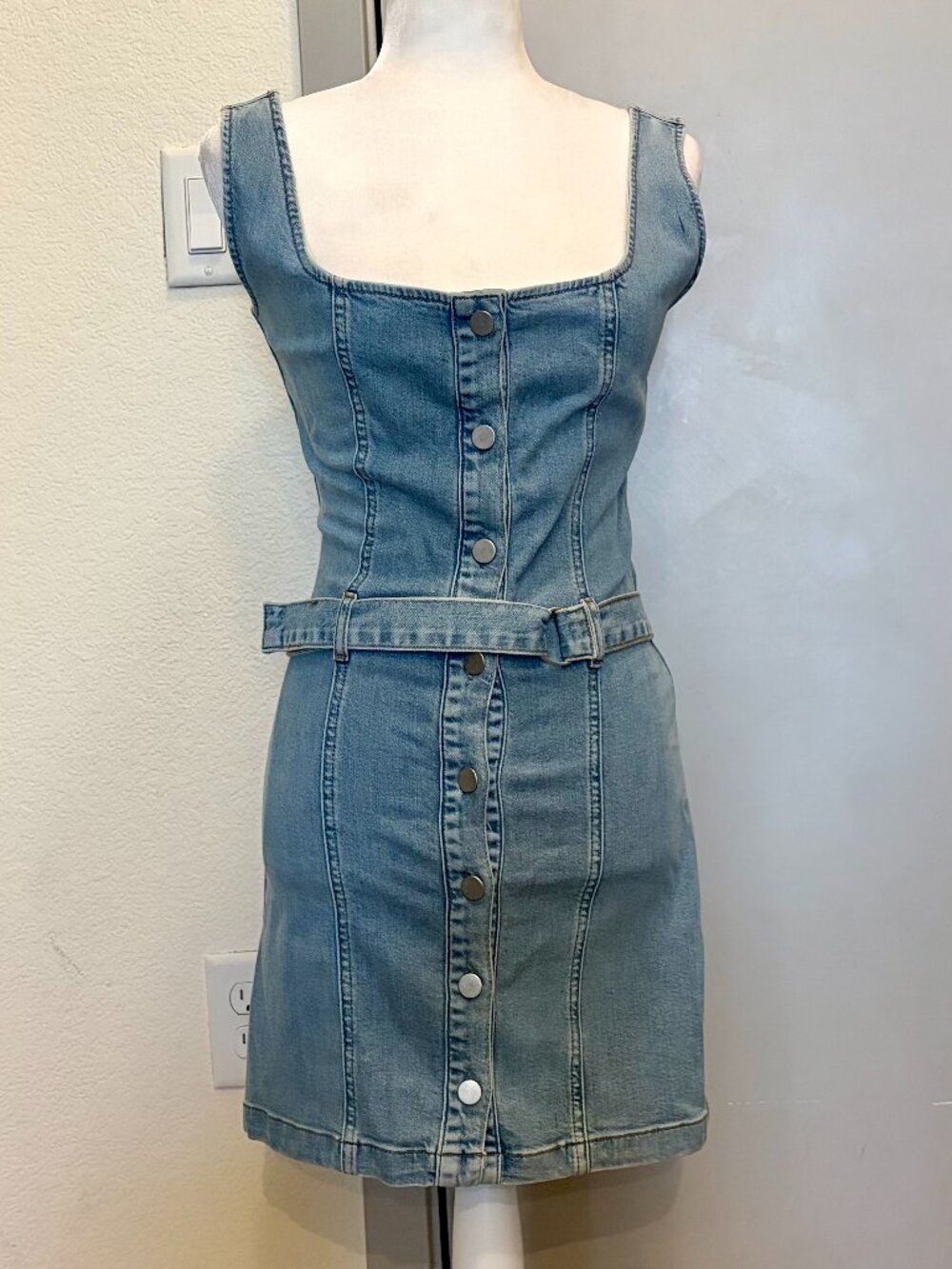 Reformation Belted Jean Mini Dress Size 0